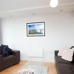 Cleyro Apts Finzels Reach