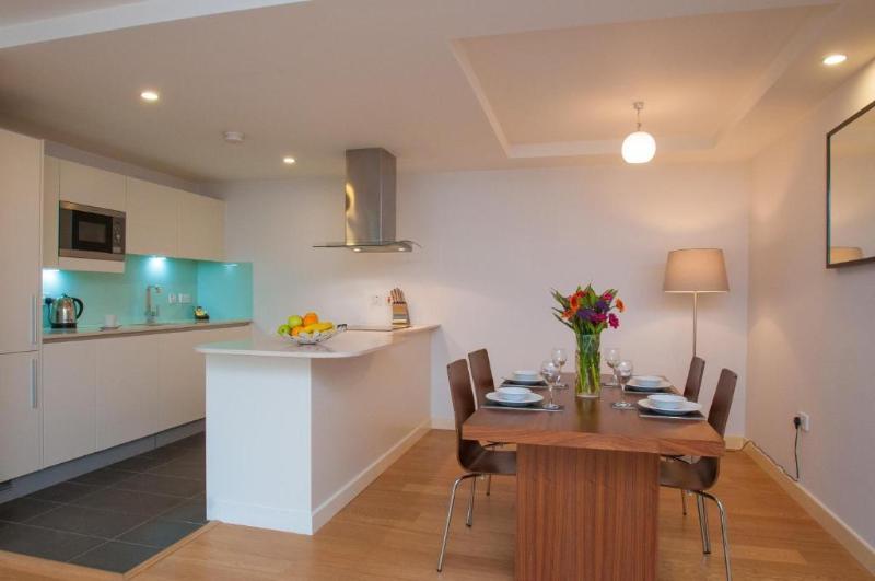 Cleyro Apts Finzels Reach Hotel 4*